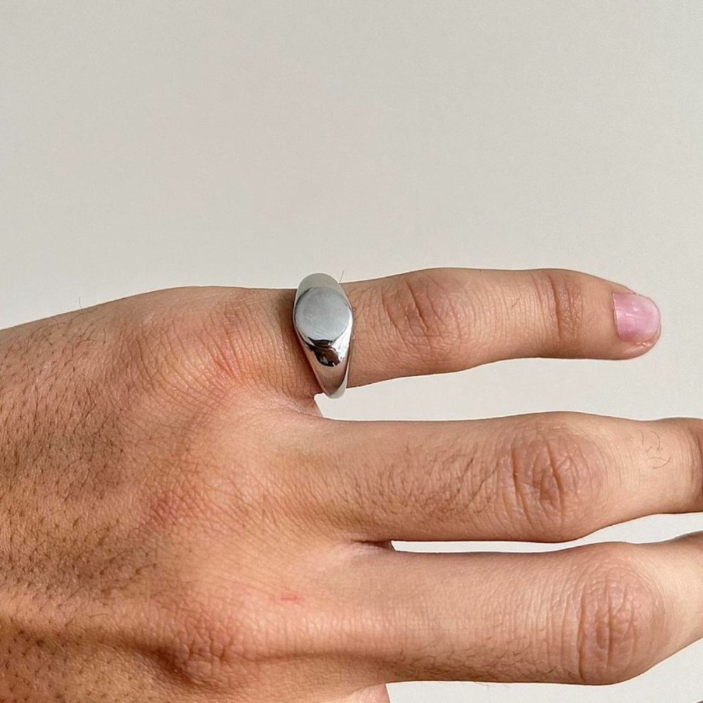 Vintage silver signet oval ring